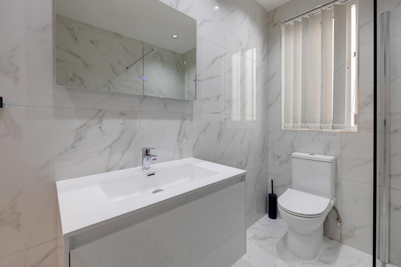 Stylish 2Br Apartment In Central St Julians San Ġiljan Exterior foto